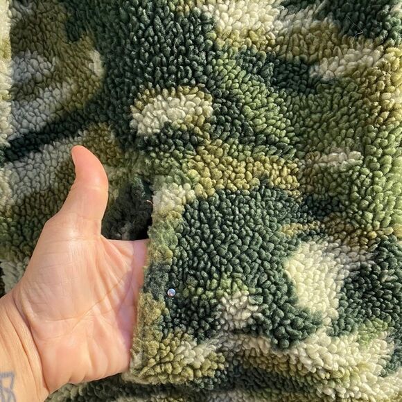 J.Crew Camo Sherpa Snap Collar Fleece Pullover SZ M - Picture 5 of 8